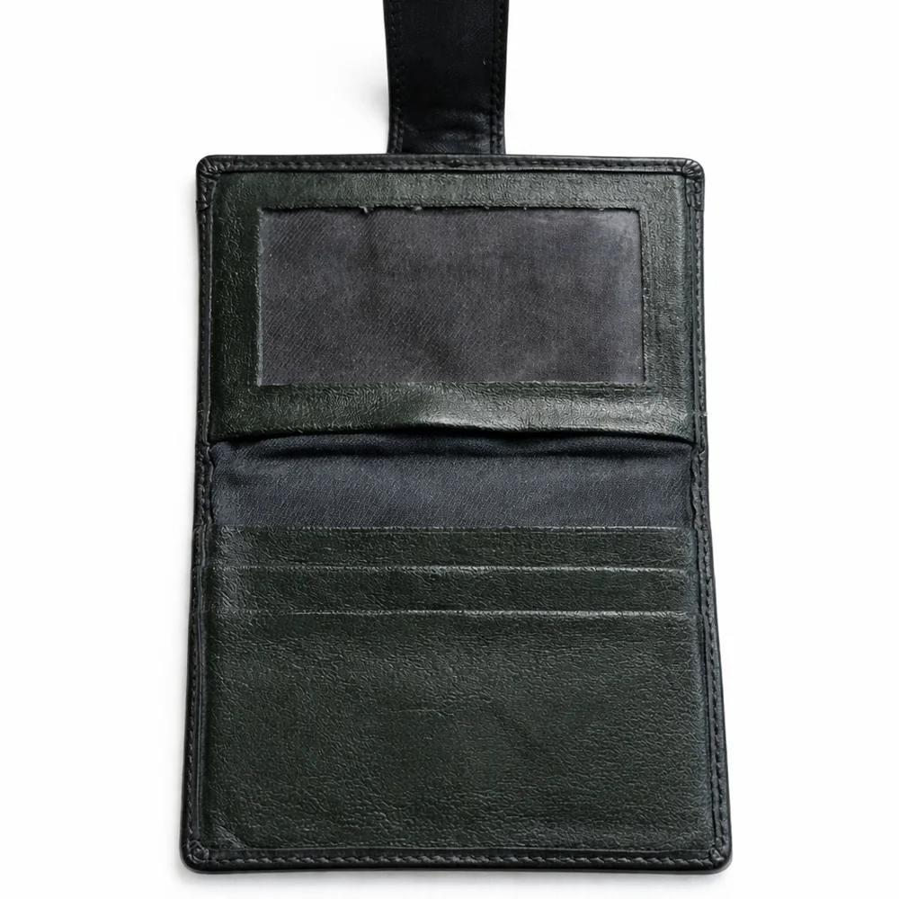 LEATHER Wallet in Forest Green. EXCELLENT CONDITION.